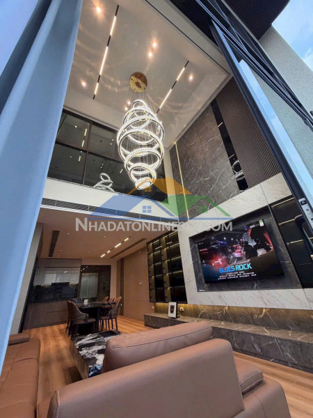 Hạ sốc nhà đẹp ngô gia tự,60m,8 tầng thang máy,ô tô tránh,kd,full nt.hơn 19 tỷ