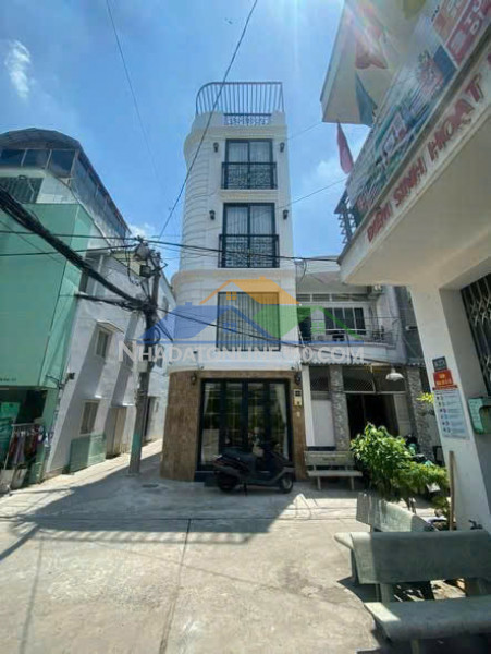 Cho thuê mặt bằng kinh doanh hẻm xe hơi đinh tiên hoàng – quận 1