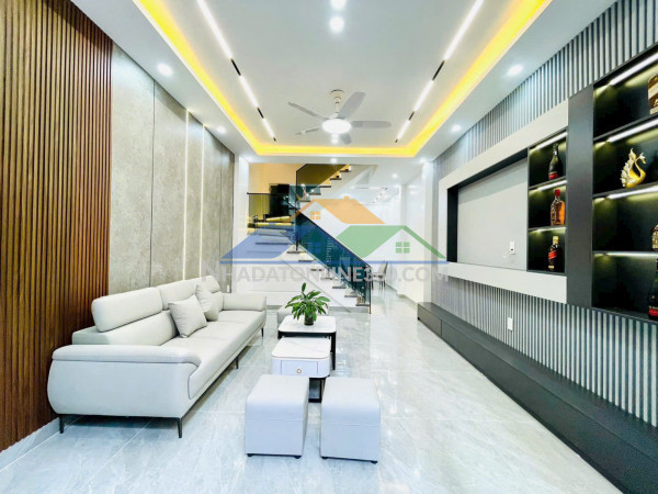 **nhà mới 4 tầng độc lập – lê lai**

nhà mới 4 tầng độc lập – lê lai