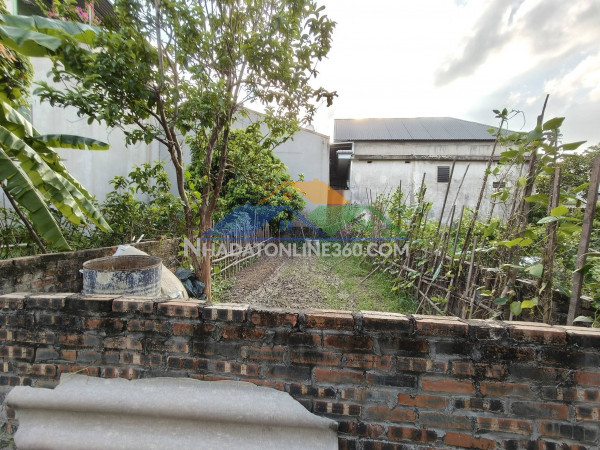 Hơn 3 tỷ đồng thôi.
đối diện đg bắc hồng, 55m2, mt4.3m, 5...