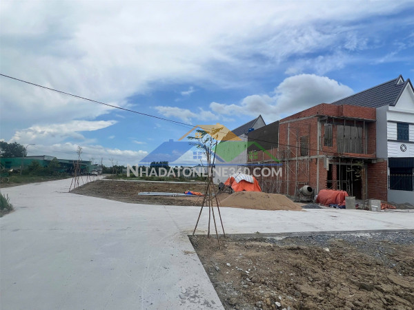 Hot hot đất đẹp - giá tốt- chính chủ cần bán đất tại xã long cang, huyện cần đước, long an