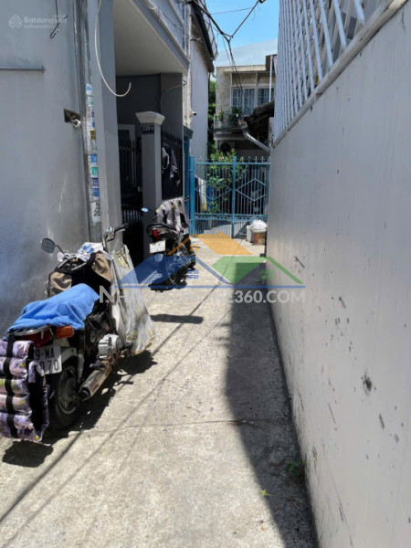 Bán nhà đường oto gần biển, gần chợ, trường học