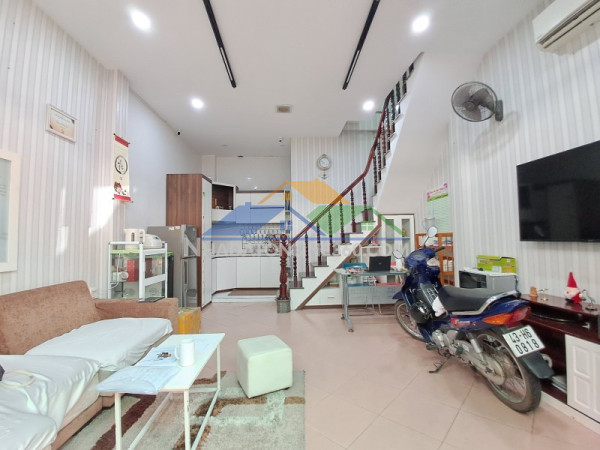 ♥ kiệt ô tô thẳng thông 60m ra lê duẩn, 33m2, 2 tầng sạch đẹp, 3.x tỷ