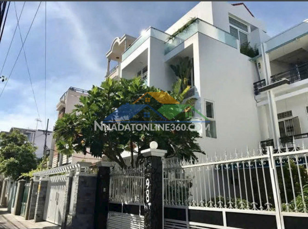 Bán nhà kiểu biệt thự mini tttp nha trang
- diện tích : 127m2 (dt công nhận 73m2).diện tích sàn :312m2 .
ngang 7,3m - 
giá : 10,5 tỷ
hh1