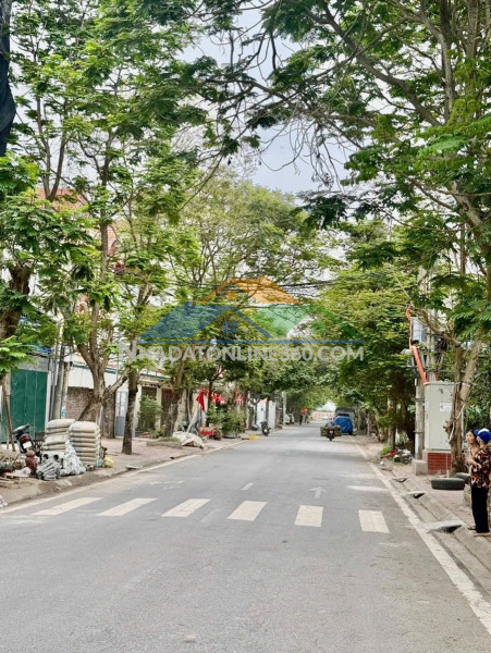 Nhà mới-ngọc thuỵ long biên – lô góc -ga ra ô tô - thang máy-hơn 14 tỷ
✨ 6 tầng thang máy – nội thất đẹp long lanh