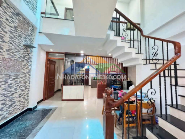 ♪  mt đoàn căn cừ khu phước lý, gần bến xe, đh duy tân, 2 tầng đúc + tum, chắc đẹp.