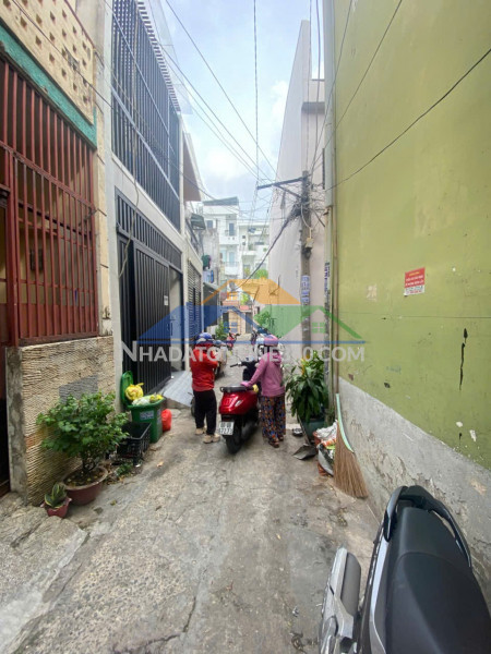Hot hot – cần bán đất tặng nhà cấp 4 – hẻm xe hơi, giá tốt – tại phường an hội đông, tp.hcm