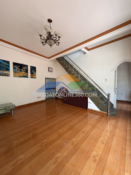 ♥ sau lưng mt nguyễn văn linh, 104m2 ngang 6.5m 2 tầng, 4.3 tỷ
