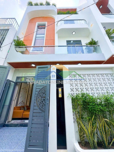 Nhà góc 2 mặt thoáng, cạnh phú mỹ hưng, ngang 7.3m, 3 tầng, chỉ 7.09 tỷ