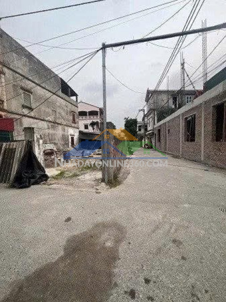 Cần bán đất lô góc - 2 mặt tiền - vị trí đắc địa ngõ 300...