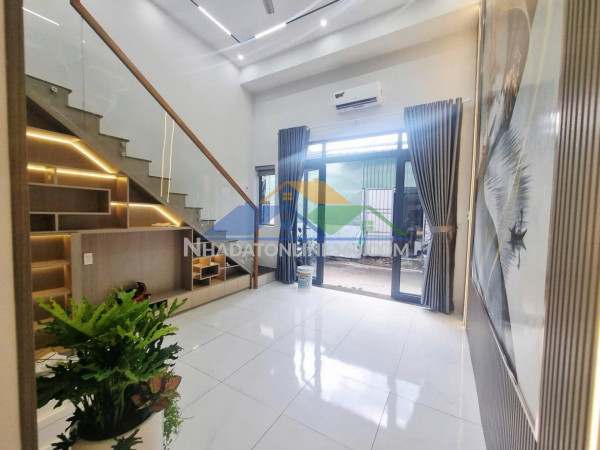 Hàng hiếm phan văn hớn - hẻm xe hơi - nhà đẹp 45m² - nhỉnh 4 tỷ