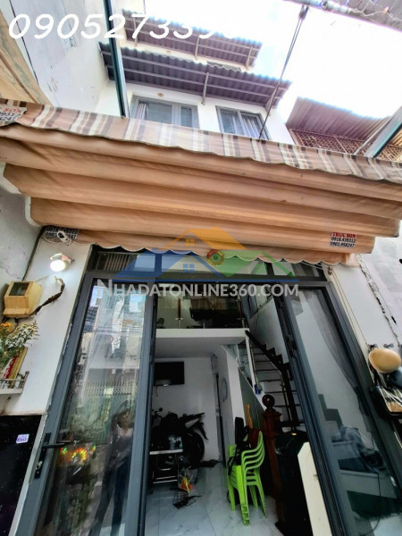 Hẻm 4m, ô tô lý thuyết, 30m2 , 3 tầng có sân thượng mới đẹp, lạc long quân tân bình gần quận 10, ngang đẹp 3.8m, chỉ nhỉnh 3.55 tỷ tl
