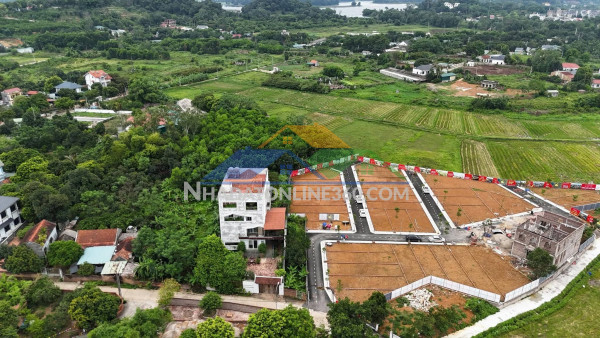 Em đang có lô đát 100m dễ thanh khoản đẹp nhất phú cát chiết...