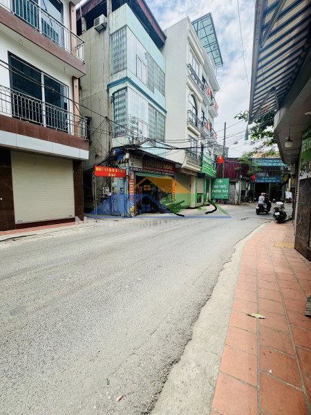 Nhà thật phố trạm long biên 10 tỷ 50m ngõ nông,kinh doanh cho thuê