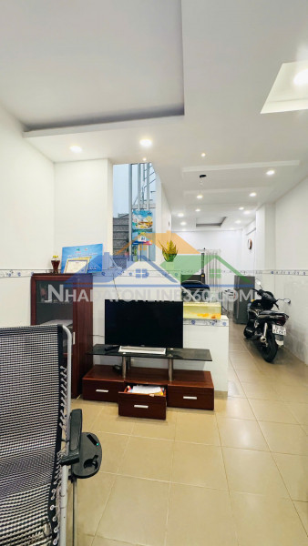 Bán nhà hxh  lê trọng tấn tân phú 5.3 tỷ, 4x12m vuông vức sát đhcn thực phẩm