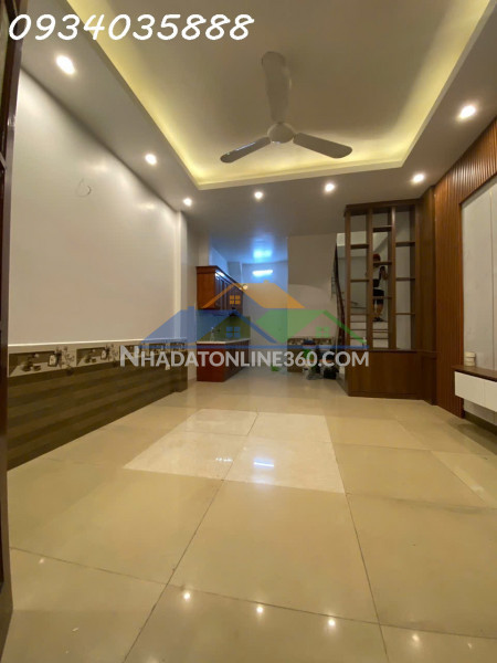 Thạch bàn – nhà đẹp full nội thất – 5 tầng – ở ngay