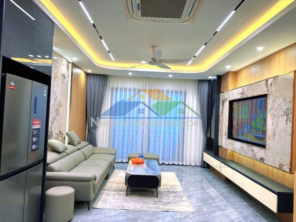 Bán nhà trần nhân tông, 50m2, 6 tầng thang máy mới đẹp, mặt...