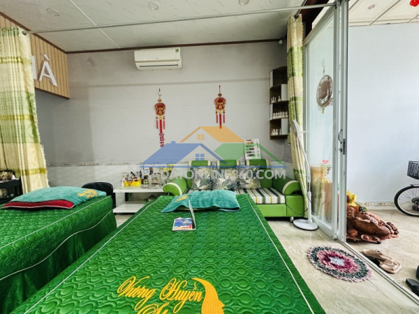 Bán nhà 2 tầng dĩ an, trục chính vừa ở vừa kinh doanh tốt,đường nhựa 10m,giá rẻ