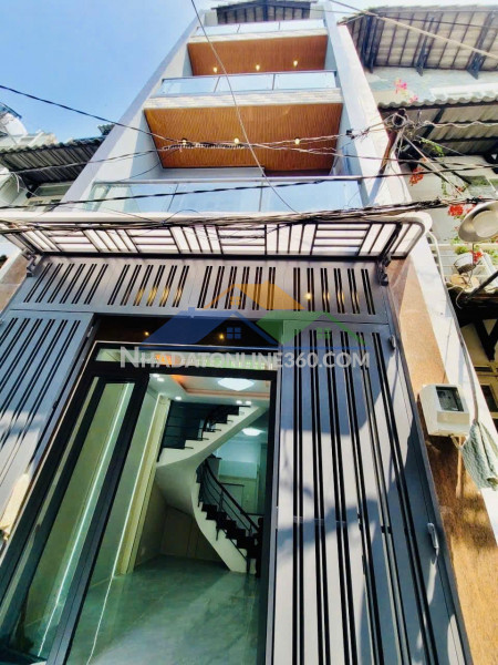 Nhà đẹp 4 tầng, trung tâm p.10, 5 phòng, chỉ nhỉnh 5 tỷ