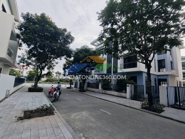 Biệt thự 4t xây thô an quý, đtm dương nội, dt198m mt9m, 48.6 tỷ...