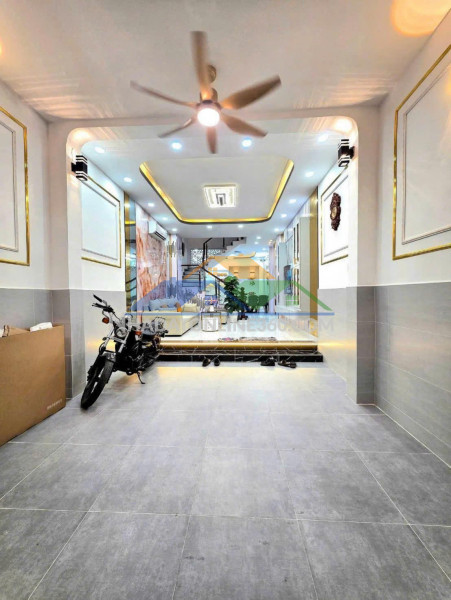 Nhà vừa ở vừa kinh doanh, dân đông, 4 tầng, chỉ hơn 8.5 tỷ