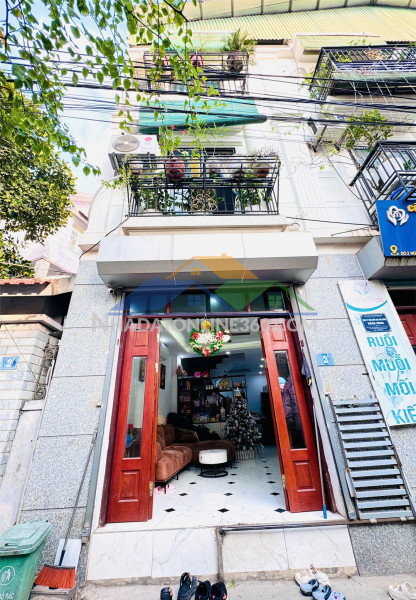 Nhà đẹp- giá tốt chính chủ bán căn nhà 3 tầng lô góc đầy đủ công năng tại xã an khánh, tp hà nội
