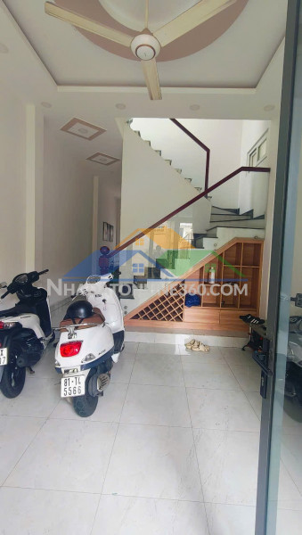 Bán nhà 3 tầng, 52m2 đường hồ văn tư, trường thọ, thủ đức, tp hcm, sổ hồng riêng. giá 4.58 tỷ.
