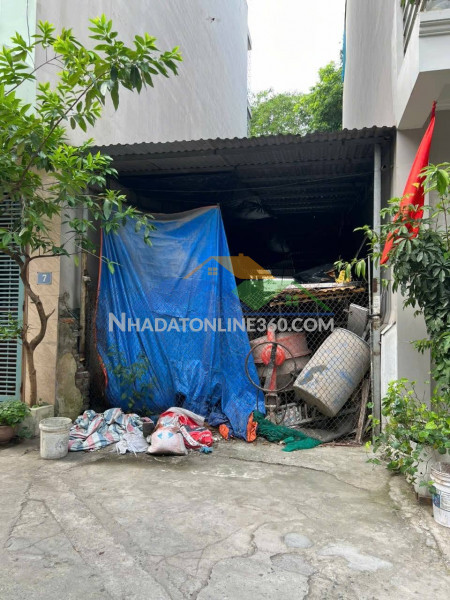 Bán nhà bát khối 10 tỷ 60m ô tô đỗ cửa,tặng nhà c4