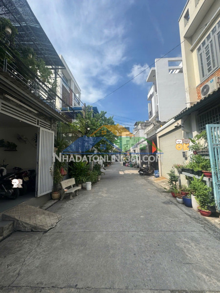 Bán nhà hxh - đường số 4, bhh, bình tân -  ngã tư gò mây - 4 tầng - dtsd 188m2 - 5.2tỷ(tl)