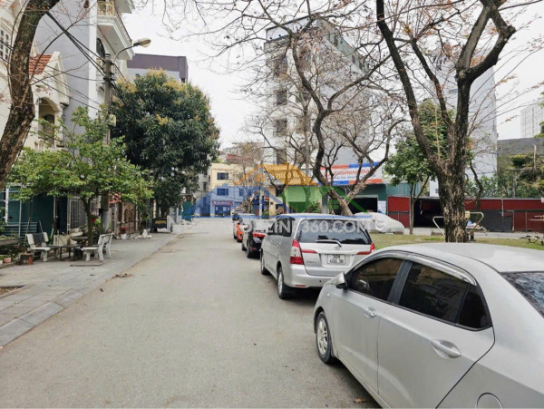 ???? nhà phân lô thạch bàn – view công viên – gara ô tô – 5...