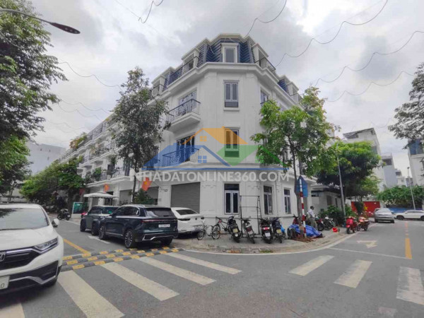 Bán nhà lô góc khu việt pháp, 4 tầng xây thô, đã hoàn thiện mặt ngoài.