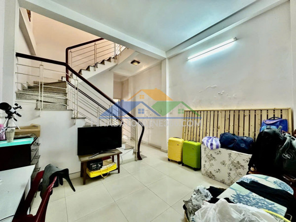 ♪ kiệt ô tô 6m thẳng thông trưng nữ vương 117m2, 3 tầng cứng sân trước - sau , 6.x tỷ