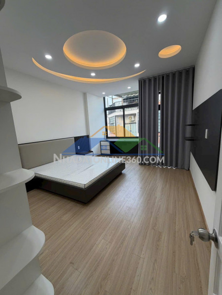 **bán nhà p.5, tân bình ; hẻm 736 cách mạng tháng 8, (6m*9) 2 tầng