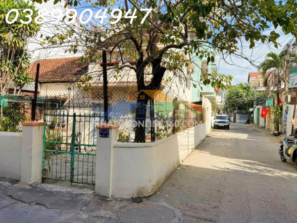 [ nhà đặng tất - góc 2 mặt tiền ] hẻm ô tô thông, cách biển hòn chồng 500m giá : 9,2 tỷ