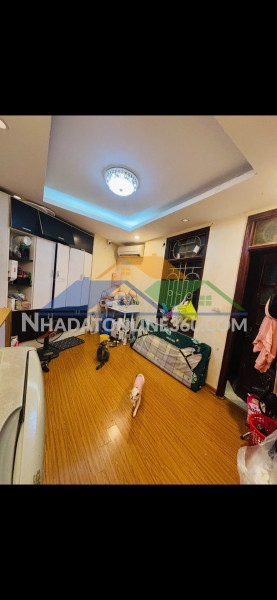 Mình cần tìm 1 nữ ở ghép phòng rộng 20m2 tại khu vực đội cấn, phường ngọc hà, quận ba đình, hà nội