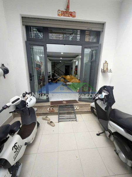 Nhà mới 5 tầng hẻm đẹp sát bờ kè đường hưng phú p8q8. giá: 7.2 tỷ