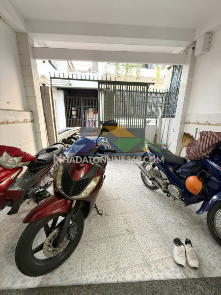 Nhà 2 tầng nở hậu hẻm thông 3,5m hoài thanh p bình đông (p14.q8 cũ). giá 6,7 tỷ tl