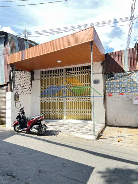 Nhà mới mặt tiền c2 ngay chợ phạm hùng bình hưng bình chánh. giá 2.65 tỷ tl