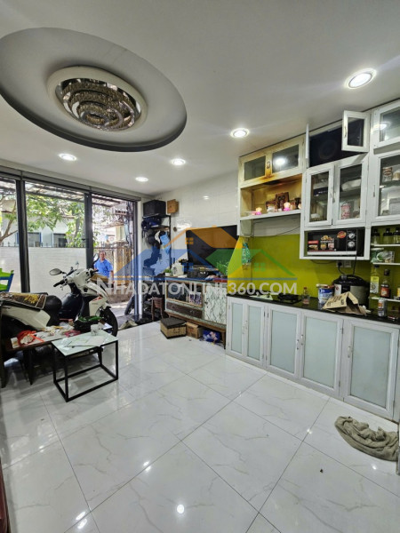 ♪ 2.35 tỷ kiệt ngô quyền gần cầu sông hàn, 3.5 tầng đẹp