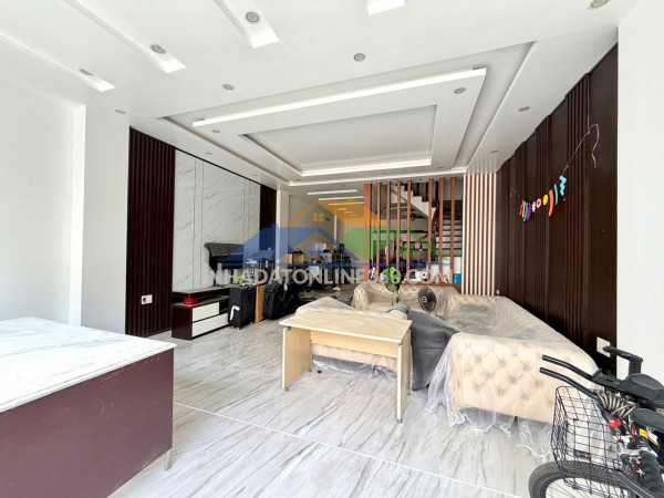 Hàng hiếm khu phân lô quán nam – kênh dương, vị trí đẹp, đường rộng 12m có vỉa hè, ô tô đỗ cửa ngày đêm.