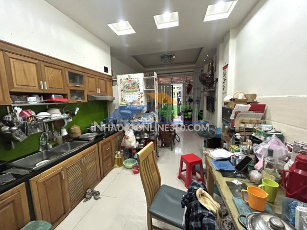 Hiếm có nhà linh chiểu 62m² – 3 tầng, 4 phòng ngủ – gần đại học ngân hàng – chỉ 6.5 tỷ
