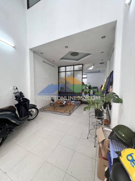 Nhà hiệp phú ngang 5m hiếm gặp – 68m² – 3 phòng ngủ – gần lê văn việt, metro – giá 5.6 tỷ