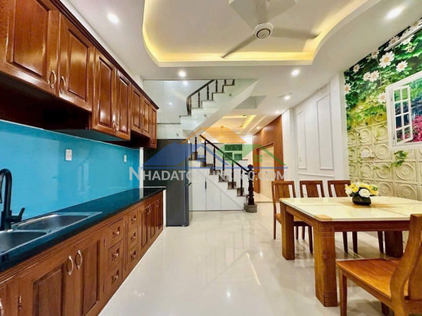 Nhà bán dương thi mười q12 5 x15 3 tầng hxh 6,3 tỷ