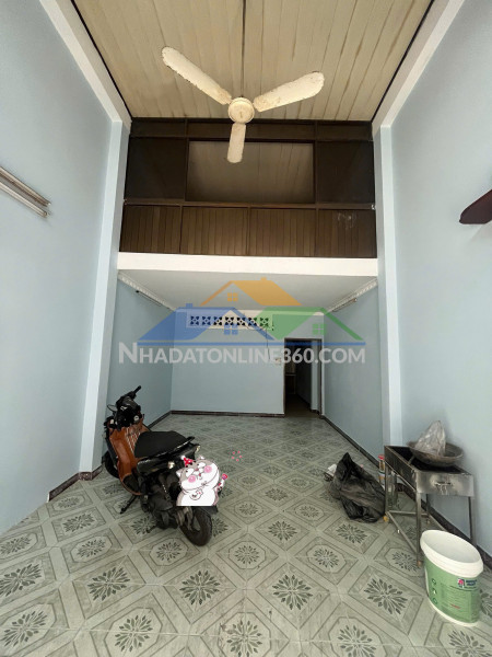Cho thuê nhà riêng 2 tầng , hẻm xe hơi ni sư huỳnh liên, tân bình