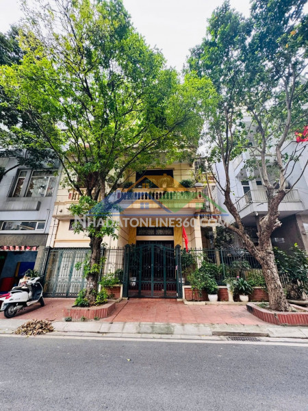 Nhà ngọc thụy long biên 15 tỷ ô tô vỉa hè 80m ở thích