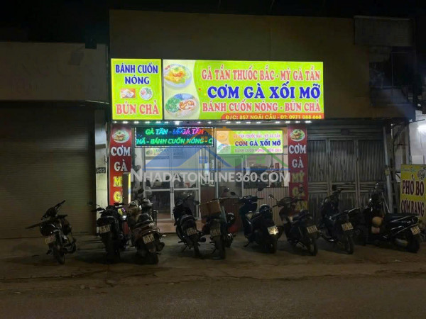Sang nhượng quán bánh cuốn - bún chả - gà ác tần - cơm gà xối...