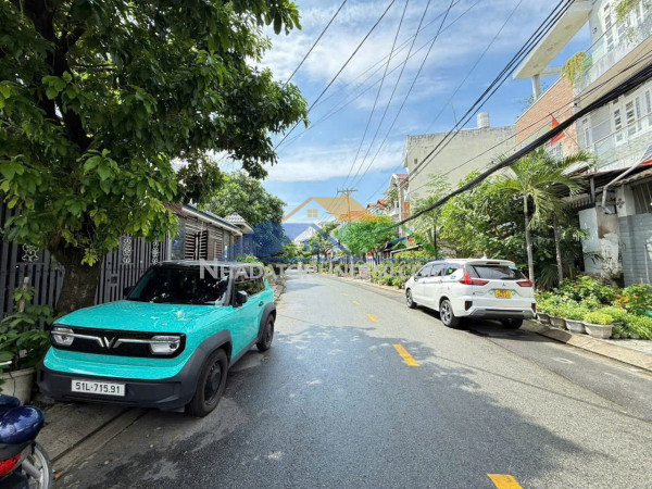 Nhà đẹp ngang 5.3m lô góc 2 mặt tiền vip tân chánh hiệp chỉ 6.79t