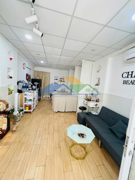 Chính chủ cần sang nhượng mặt bằng spa mặt tiền đường yên...