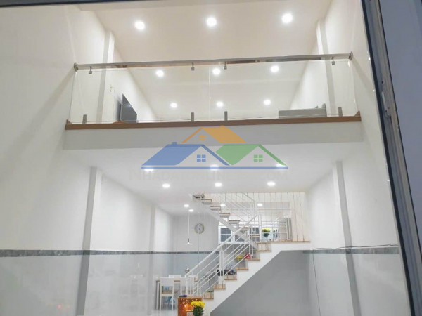 Chính chủ cần bán nhà hxh đường nguyễn hữu tiến 40m2 với 6ty hơn