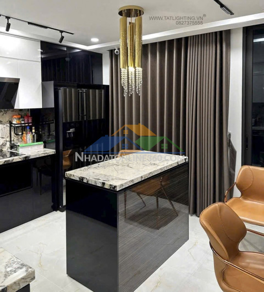 Bán nhà phố cổ phùng hưng xách vali vào ở luôn 45m², 6 tầng, mặt tiền 4m, giá 19,4 tỉ, ngõ rộng